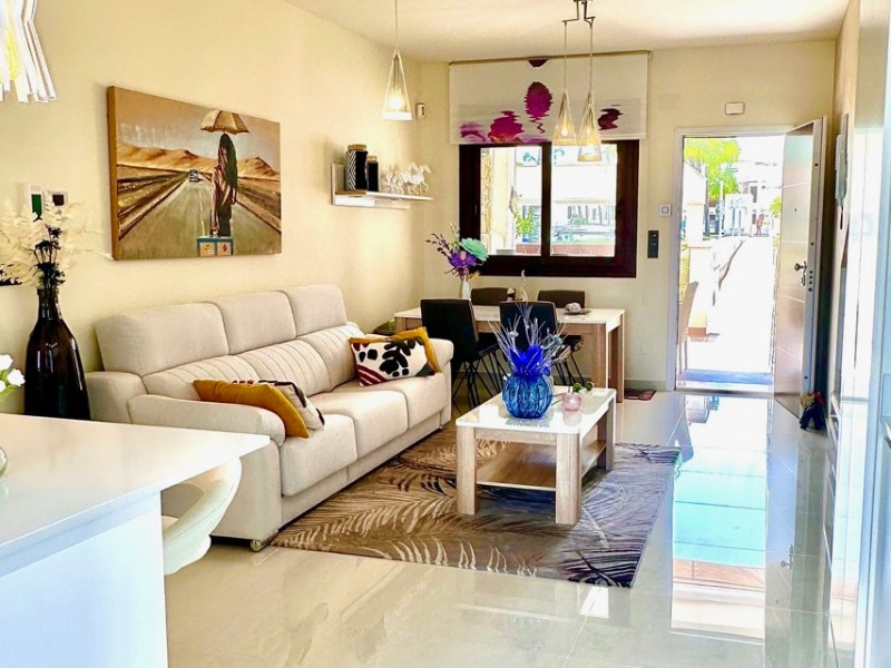 Resale - Lägenhet / Bungalow  - Torrevieja  - Los Balcones