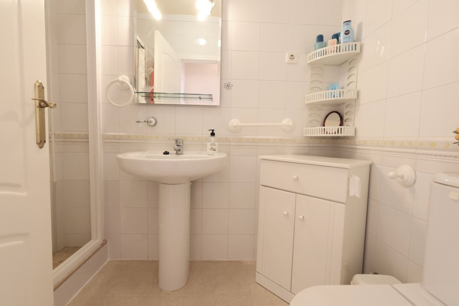Resale - Apartamento/Bungalow - Torrevieja  - Aguas Nuevas