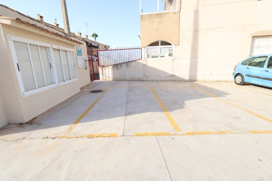 Resale - Apartamento/Bungalow - Torrevieja  - Aguas Nuevas