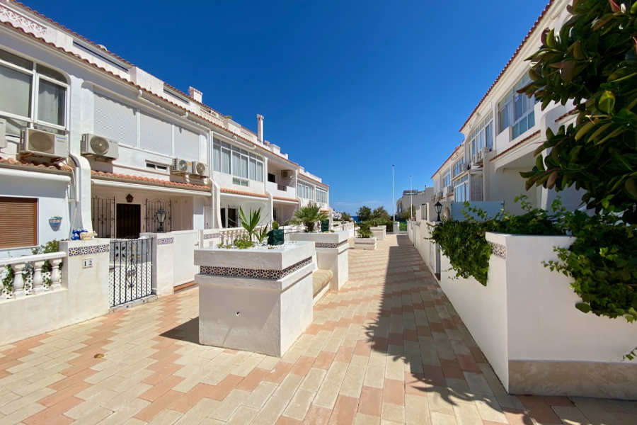 Resale - Townhouse / Duplex - Torrevieja  - La Mata