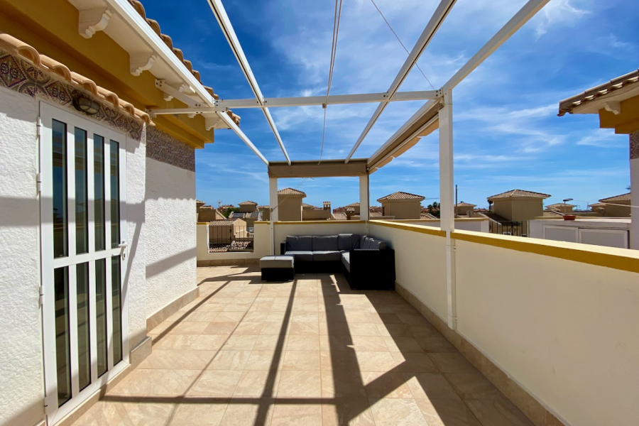 Resale - Duplex / Adosado - Torrevieja  - Aguas Nuevas