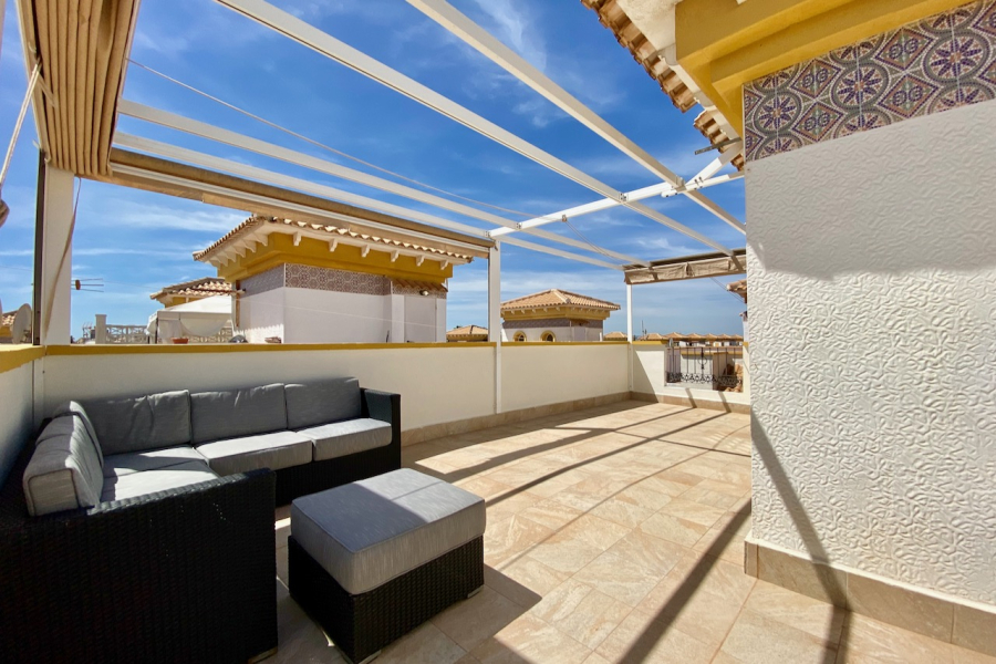 Resale - Duplex / Adosado - Torrevieja  - Aguas Nuevas