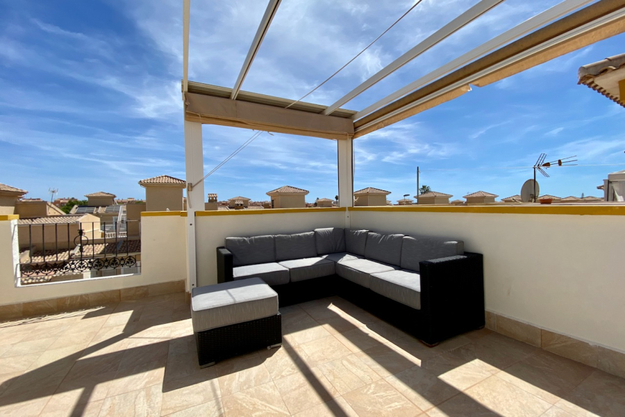 Resale - Duplex / Adosado - Torrevieja  - Aguas Nuevas