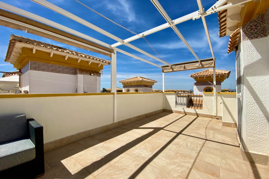 Resale - Duplex / Adosado - Torrevieja  - Aguas Nuevas