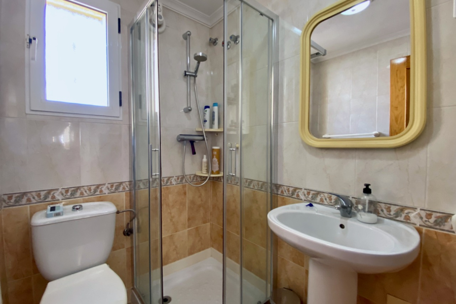 Resale - Duplex / Adosado - Torrevieja  - Aguas Nuevas