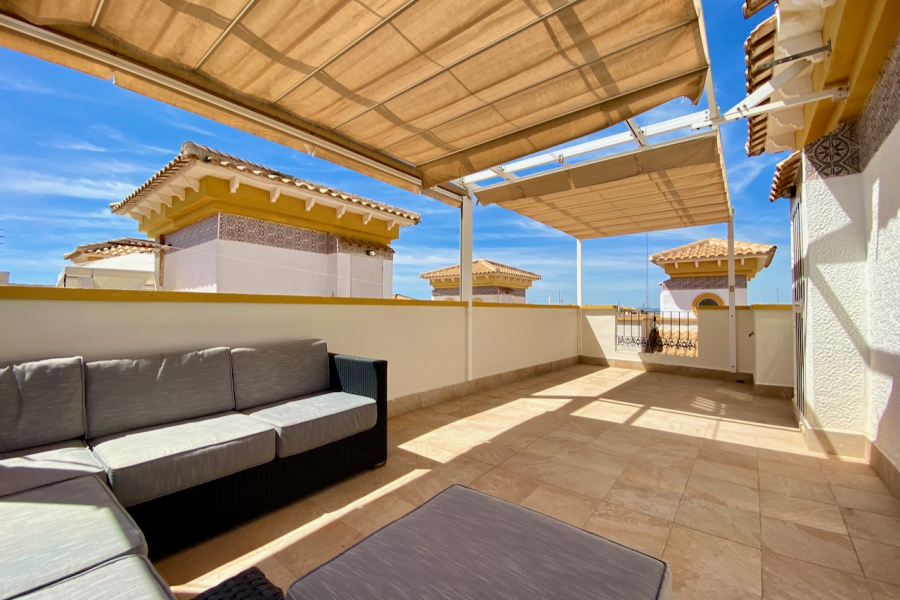 Resale - Duplex / Adosado - Torrevieja  - Aguas Nuevas