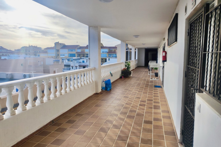 Resale - Apartamento/Bungalow - Torrevieja  - La Mata