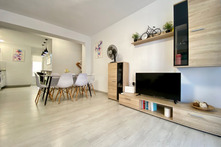 Resale - Apartamento/Bungalow - Torrevieja  - El Acequión