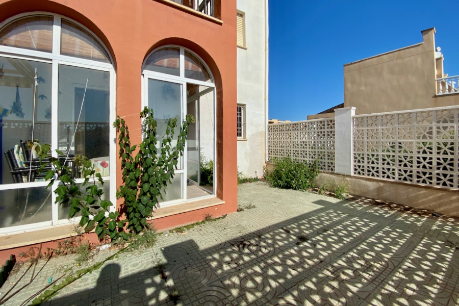 Resale - Apartamento/Bungalow - Torrevieja  - La Mata