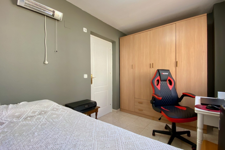 Resale - Duplex / Adosado - Torrevieja  - Aguas Nuevas