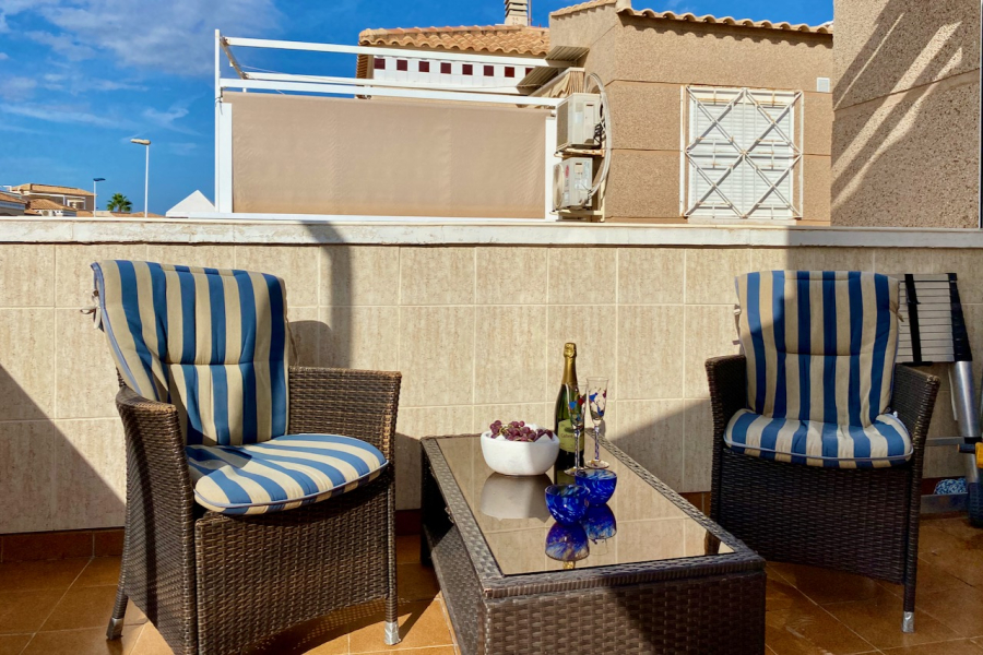 Resale - Duplex / Adosado - Torrevieja  - Aguas Nuevas