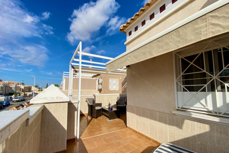 Resale - Duplex / Adosado - Torrevieja  - Aguas Nuevas