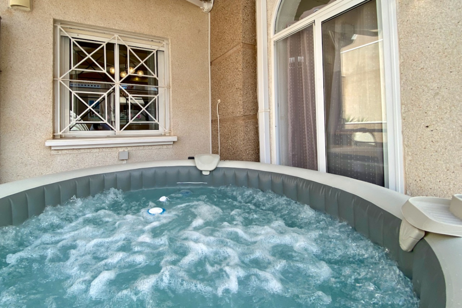 Resale - Duplex / Adosado - Torrevieja  - Aguas Nuevas