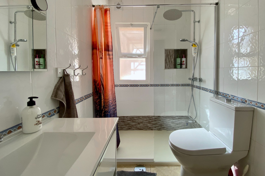 Resale - Duplex / Adosado - Torrevieja  - Aguas Nuevas