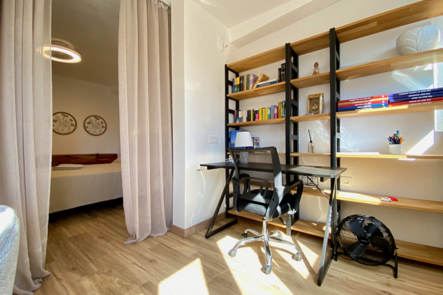 Resale - Apartamento/Bungalow - Torrevieja  - La Mata