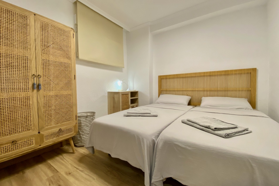 Resale - Apartamento/Bungalow - Torrevieja  - La Mata