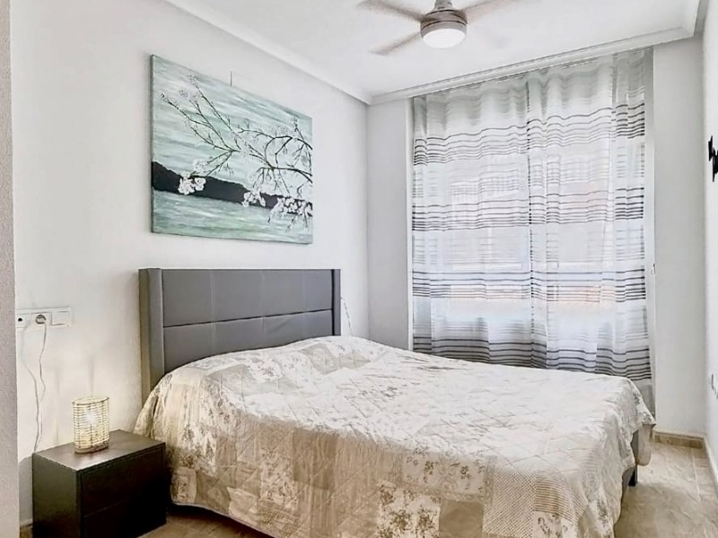 Resale - Apartamento/Bungalow - Torrevieja  - La Mata