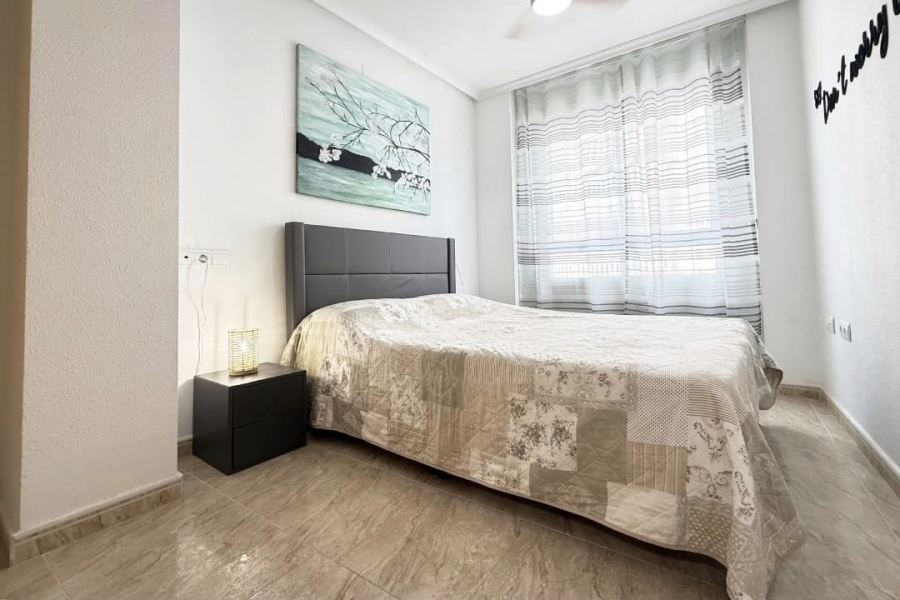 Resale - Apartamento/Bungalow - Torrevieja  - La Mata