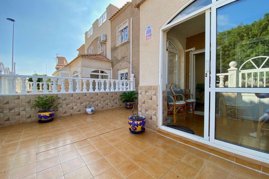 Resale - Duplex / Adosado - Torrevieja  - Aguas Nuevas