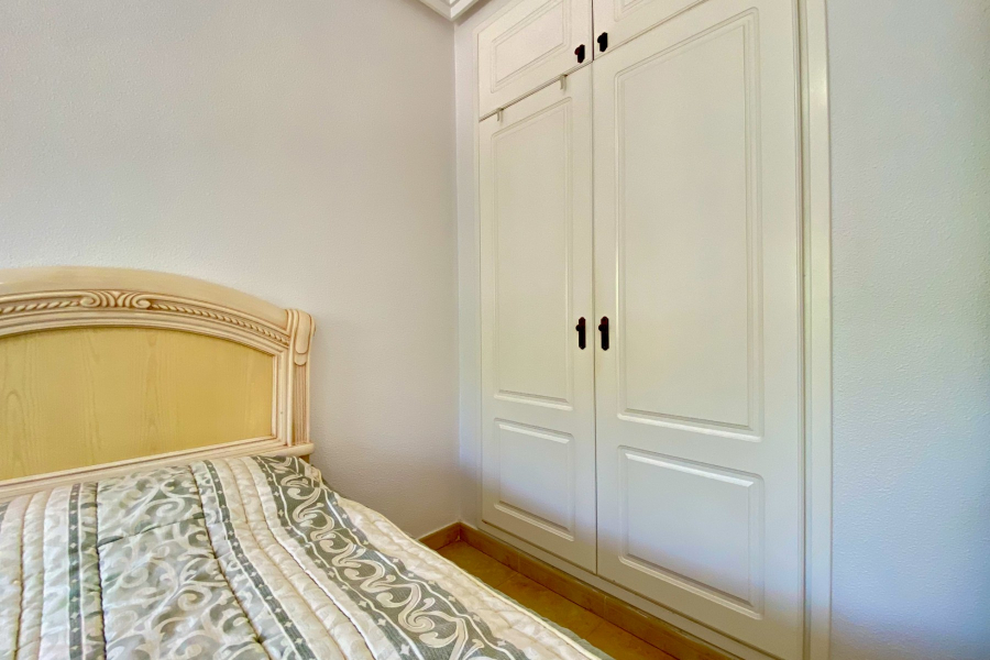 Resale - Duplex / Adosado - Torrevieja  - Aguas Nuevas