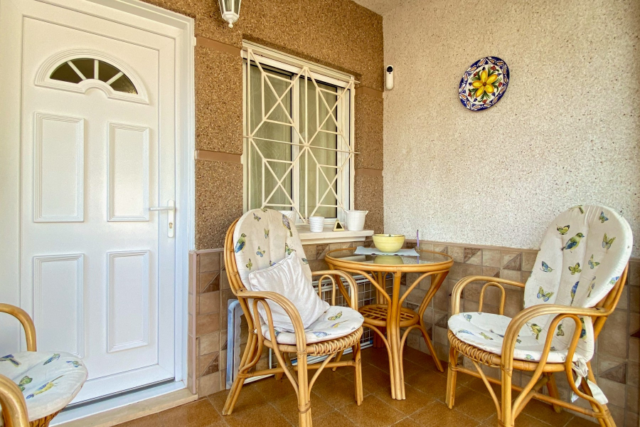 Resale - Duplex / Adosado - Torrevieja  - Aguas Nuevas