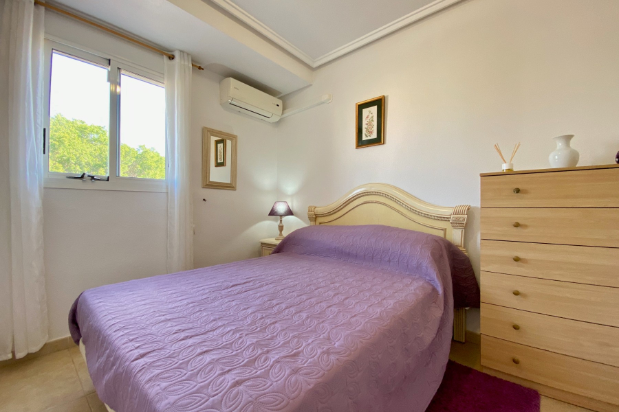 Resale - Duplex / Adosado - Torrevieja  - Aguas Nuevas