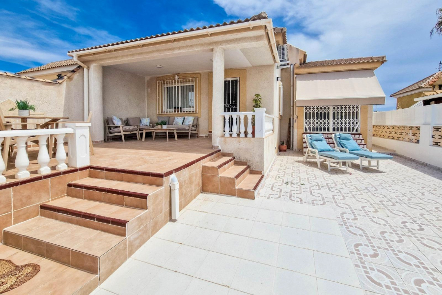 Resale - Duplex / Adosado - Torrevieja  - La Rosaleda - Los Frutales