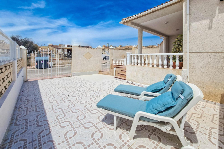 Resale - Duplex / Adosado - Torrevieja  - La Rosaleda - Los Frutales