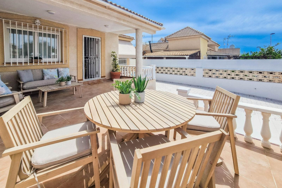 Resale - Duplex / Adosado - Torrevieja  - La Rosaleda - Los Frutales