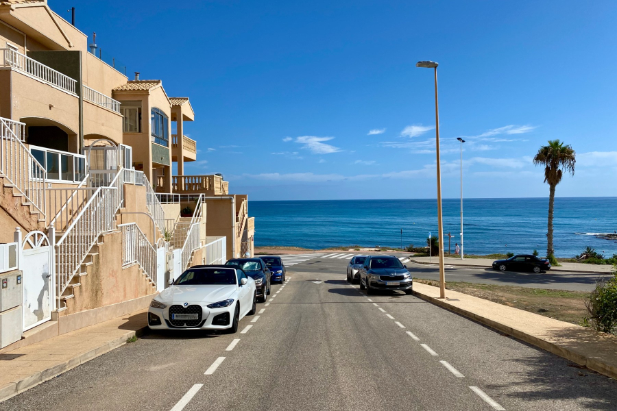 Resale - Duplex / Adosado - Torrevieja  - La Mata