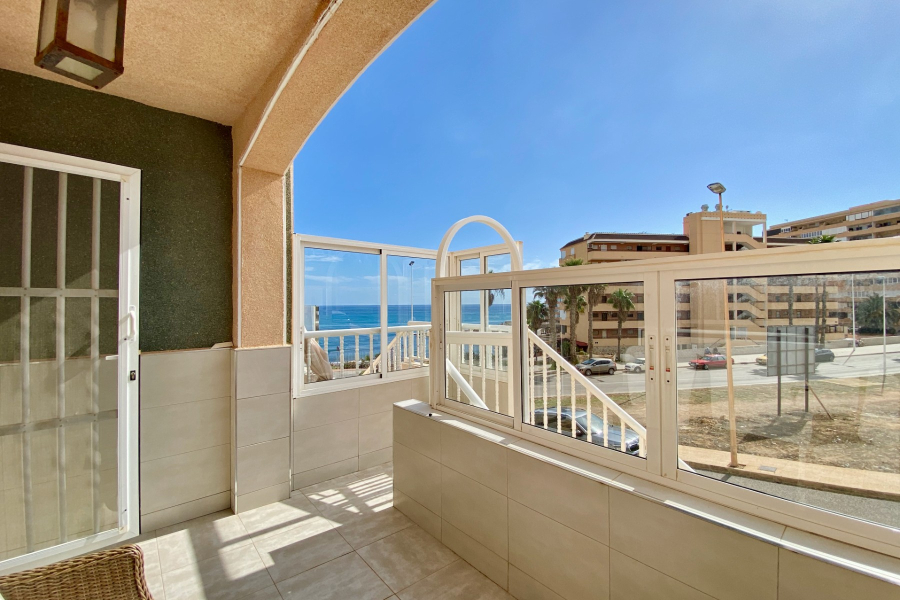 Resale - Duplex / Adosado - Torrevieja  - La Mata