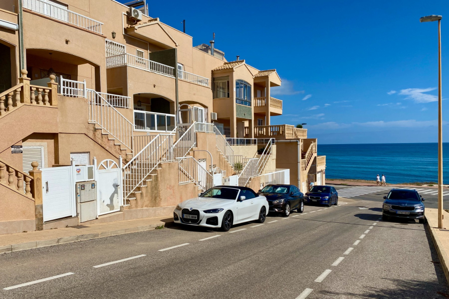 Resale - Duplex / Adosado - Torrevieja  - La Mata