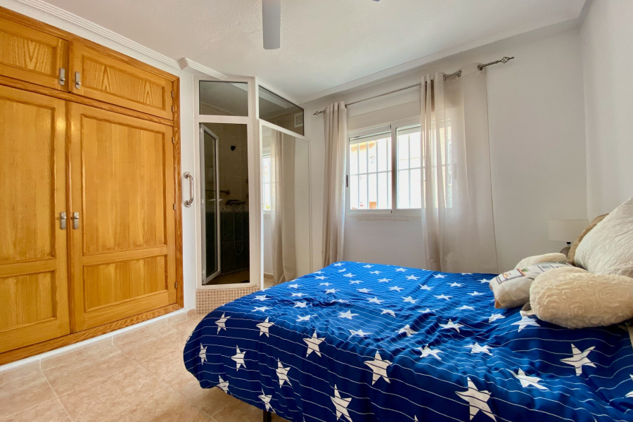 Resale - Duplex / Adosado - Torrevieja  - La Mata