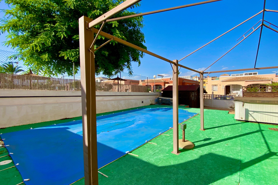 Resale - Apartamento/Bungalow - Los Montesinos - La Herrada