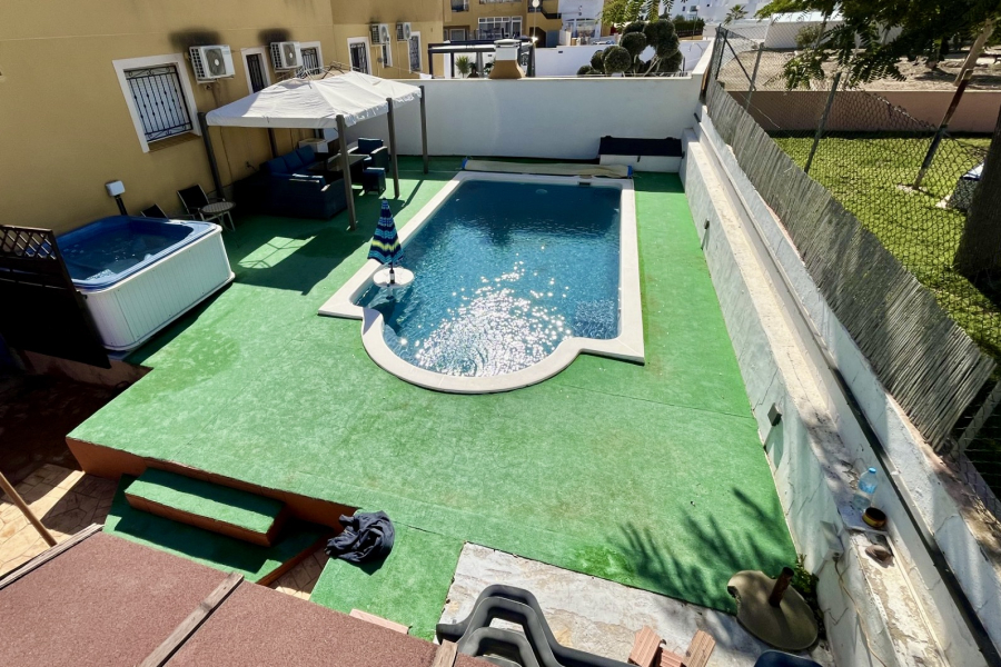 Resale - Apartamento/Bungalow - Los Montesinos - La Herrada