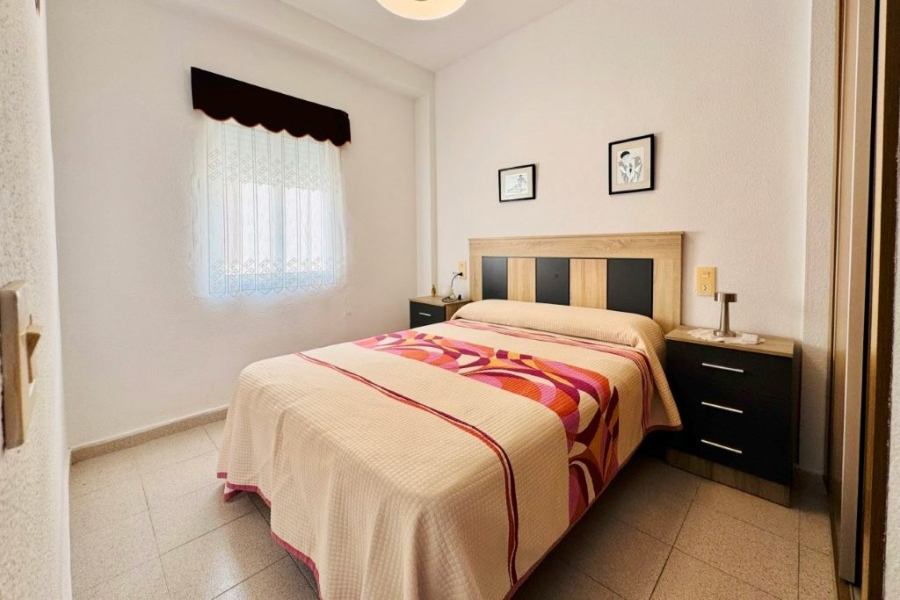 Resale - Apartamento/Bungalow - Torrevieja  - La Mata