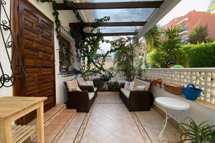 Resale - Duplex / Adosado - Torrevieja  - Torreblanca