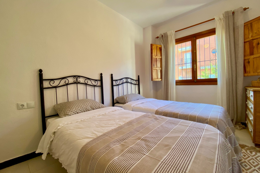 Resale - Duplex / Adosado - Torrevieja  - Torreblanca