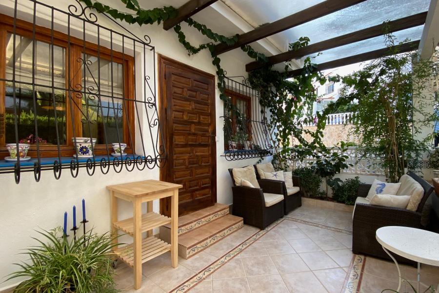 Resale - Duplex / Adosado - Torrevieja  - Torreblanca