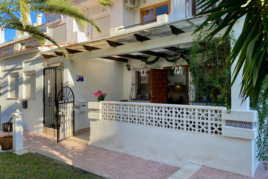 Resale - Duplex / Adosado - Torrevieja  - Torreblanca