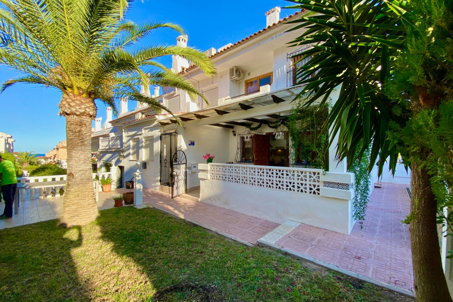 Resale - Duplex / Adosado - Torrevieja  - Torreblanca