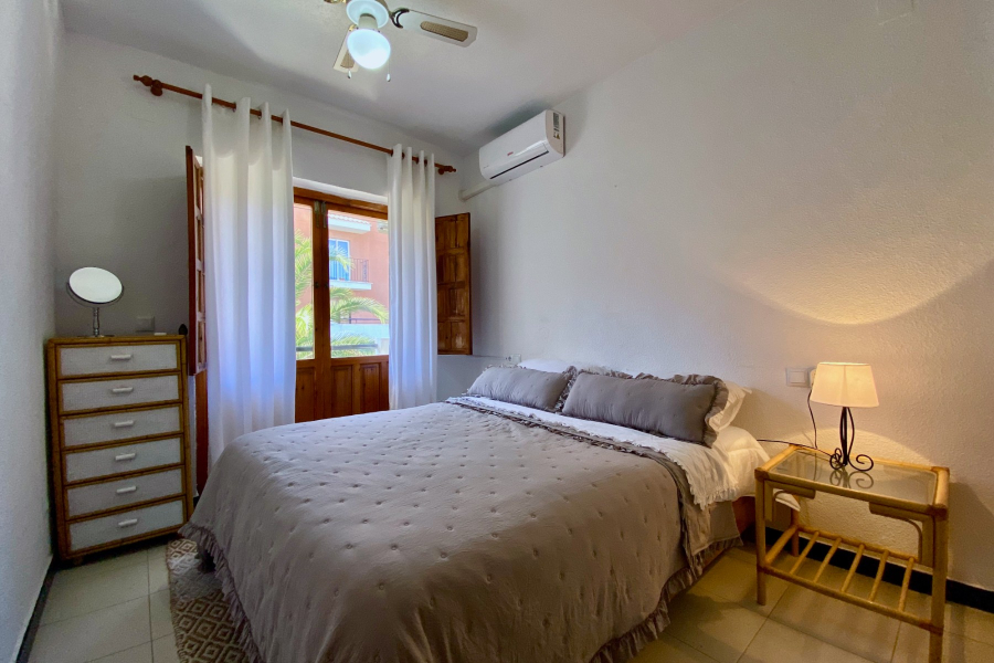 Resale - Duplex / Adosado - Torrevieja  - Torreblanca