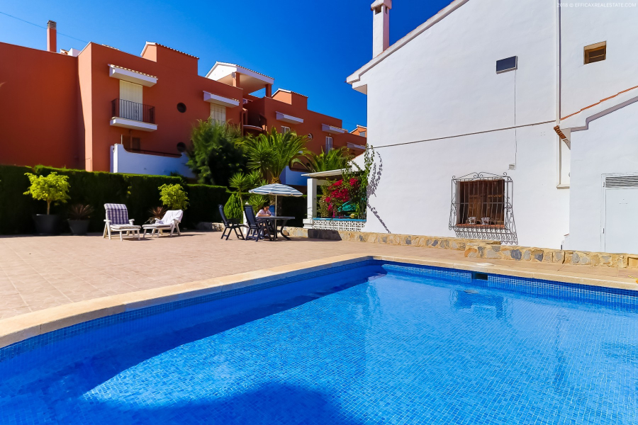 Resale - Duplex / Adosado - Torrevieja  - Torreblanca