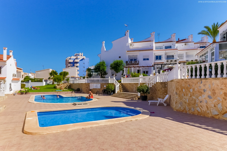 Resale - Duplex / Adosado - Torrevieja  - Torreblanca