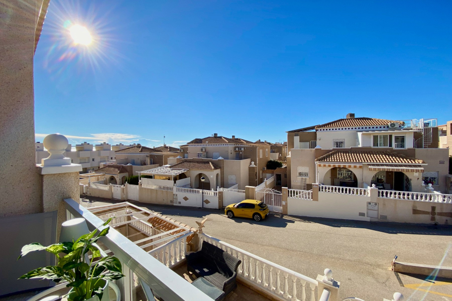 Resale - Apartamento/Bungalow - Torrevieja  - Aguas Nuevas