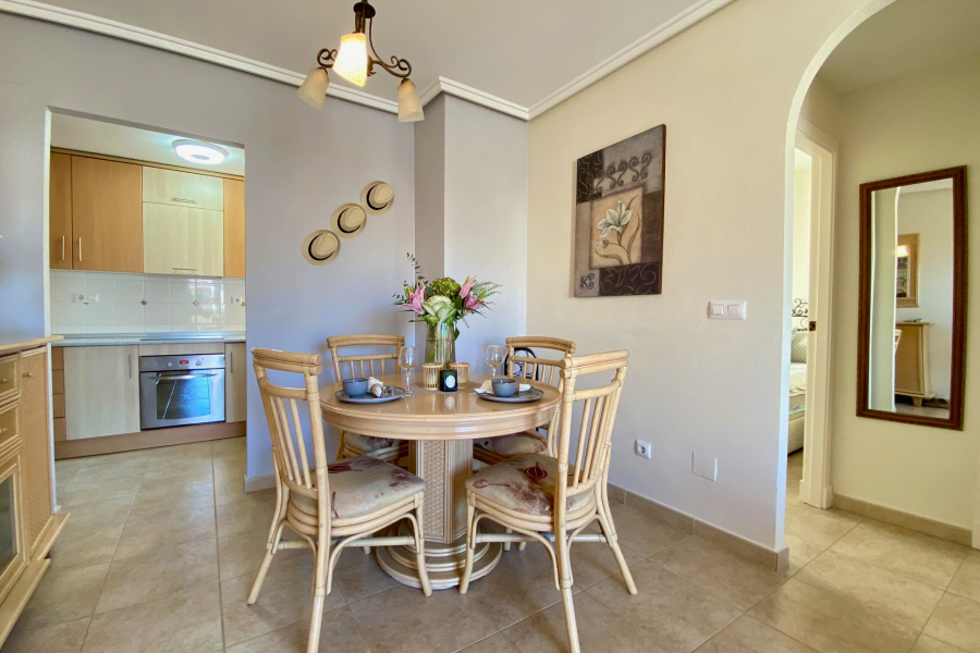 Resale - Apartamento/Bungalow - Torrevieja  - Aguas Nuevas