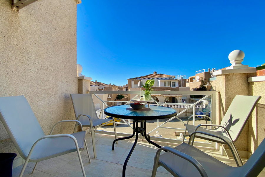 Resale - Apartamento/Bungalow - Torrevieja  - Aguas Nuevas