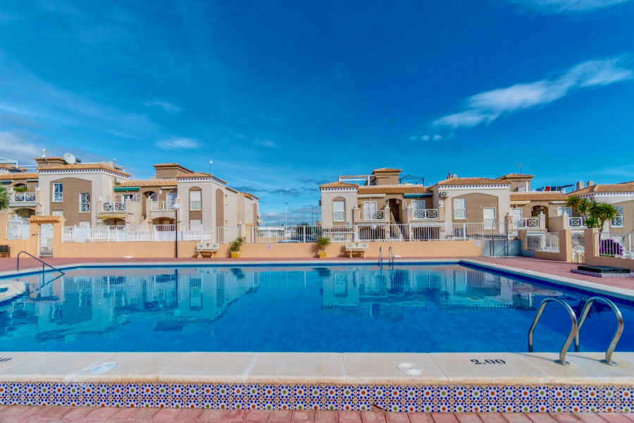 Resale - Apartamento/Bungalow - Torrevieja  - Aguas Nuevas