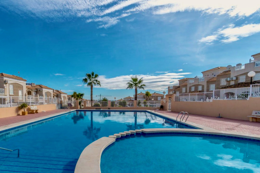 Resale - Apartamento/Bungalow - Torrevieja  - Aguas Nuevas