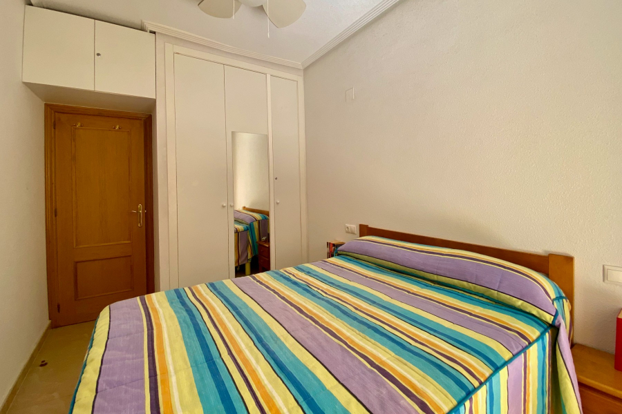 Resale - Apartment/Bungalow - Torrevieja  - Aguas Nuevas